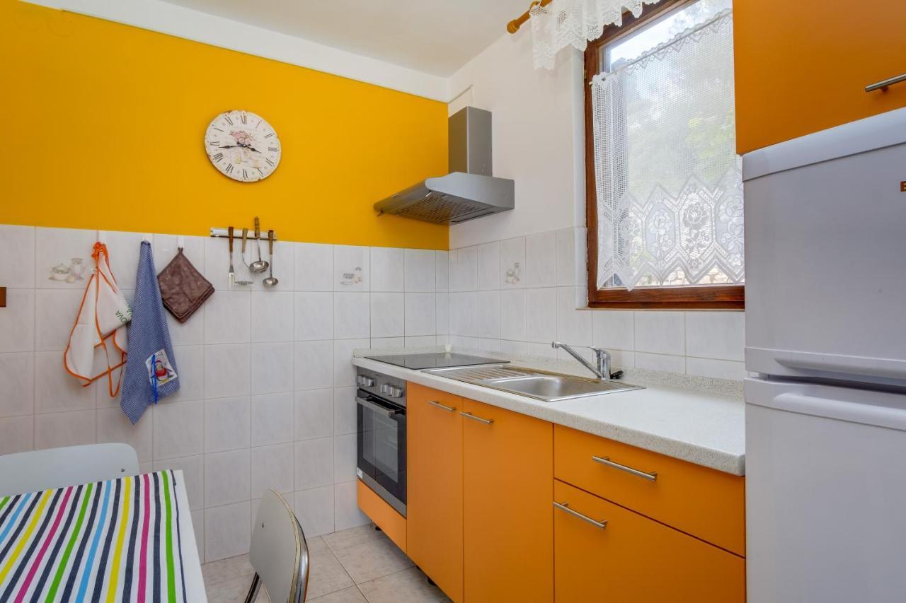 Apartments Villa Julija مالي لوشينغْ المظهر الخارجي الصورة
