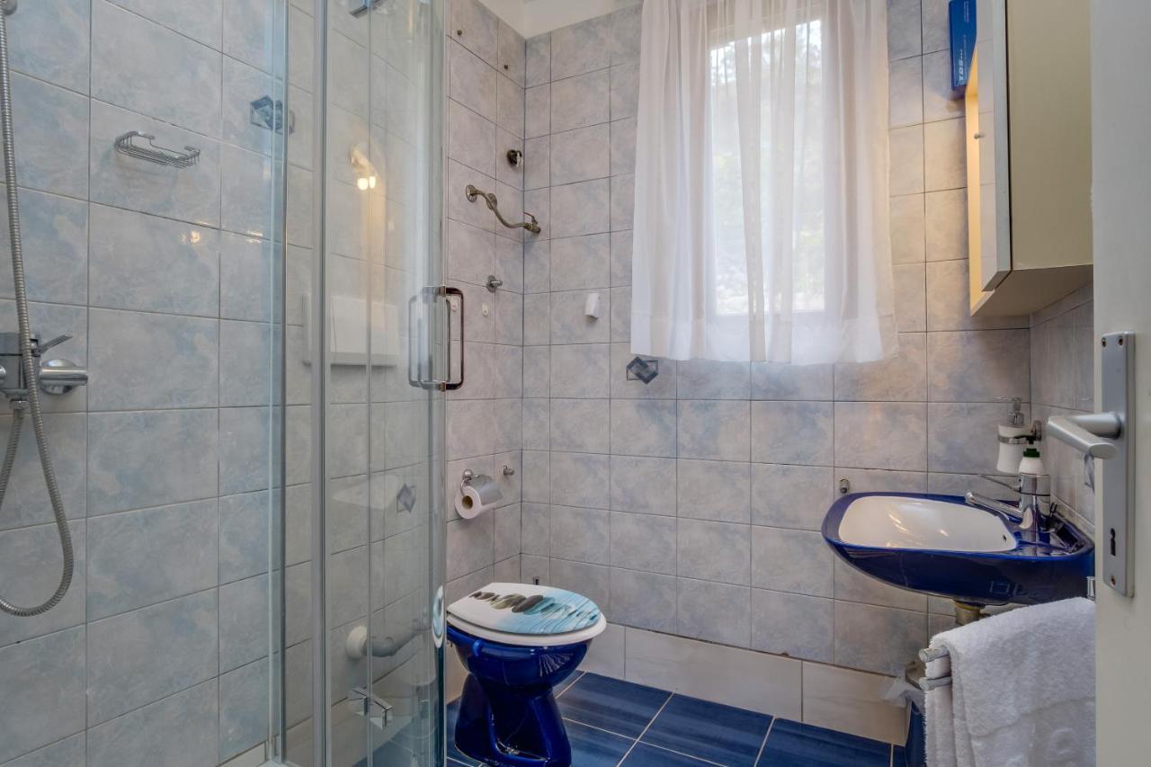 Apartments Villa Julija مالي لوشينغْ المظهر الخارجي الصورة