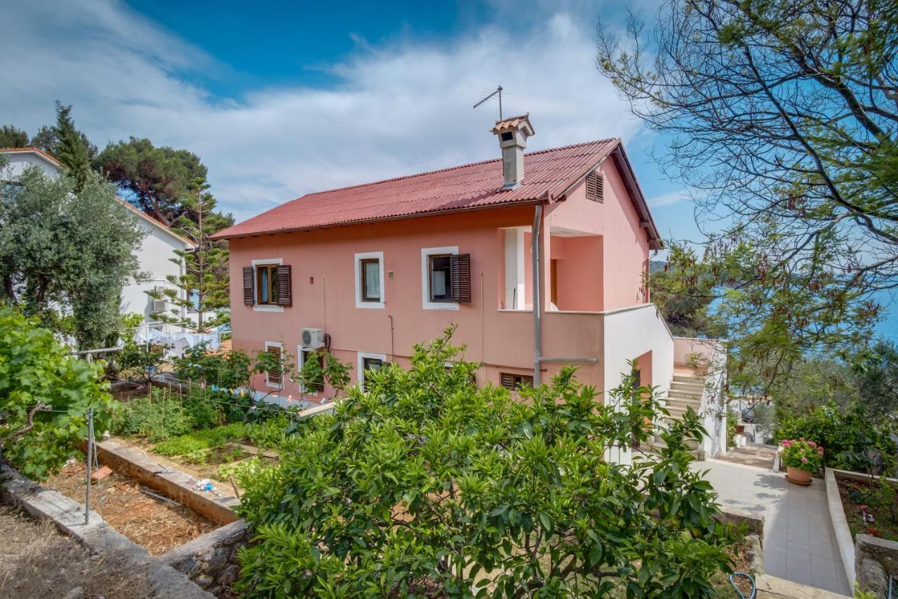 Apartments Villa Julija مالي لوشينغْ المظهر الخارجي الصورة