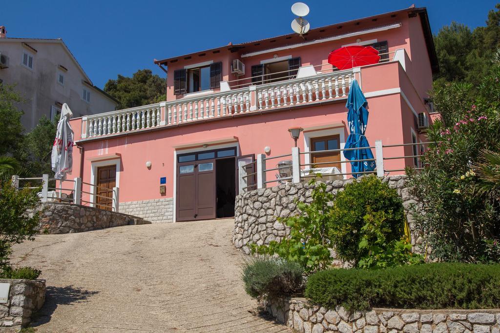 Apartments Villa Julija مالي لوشينغْ المظهر الخارجي الصورة