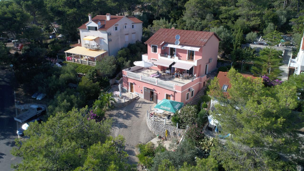 Apartments Villa Julija مالي لوشينغْ المظهر الخارجي الصورة
