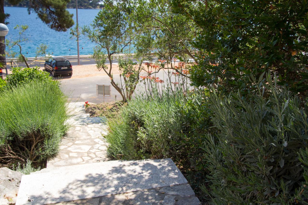 Apartments Villa Julija مالي لوشينغْ المظهر الخارجي الصورة