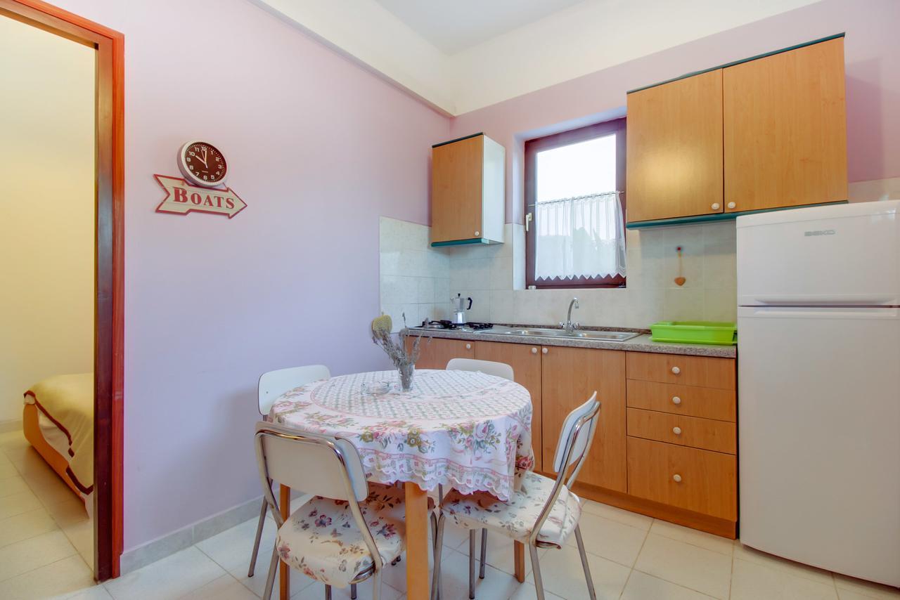 Apartments Villa Julija مالي لوشينغْ المظهر الخارجي الصورة